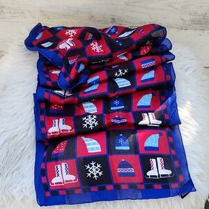ITALIAN WINTER-THEMED SCARF